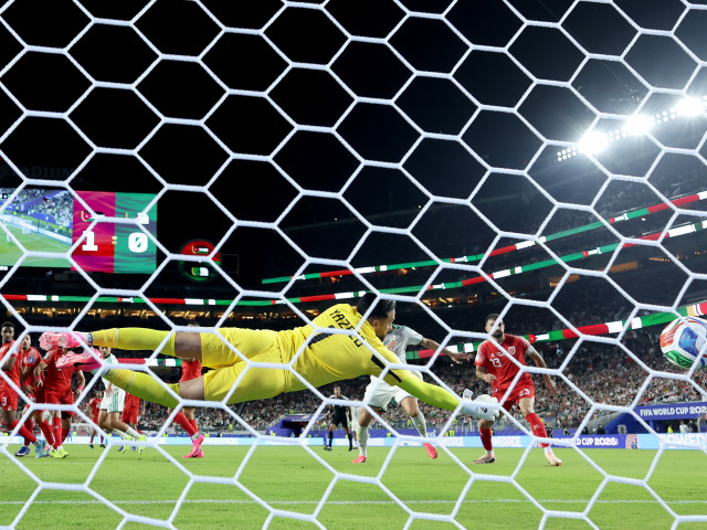 Jucătorii Algeriei sărbătoresc golul marcat de Amine Gouiri în meciul cu Iordania din Cupa Mondială 2026