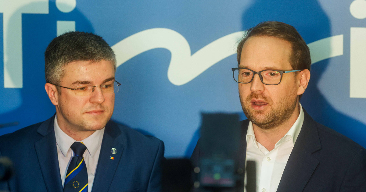 Dominic Fritz și Irineu Darău la un eveniment USR
