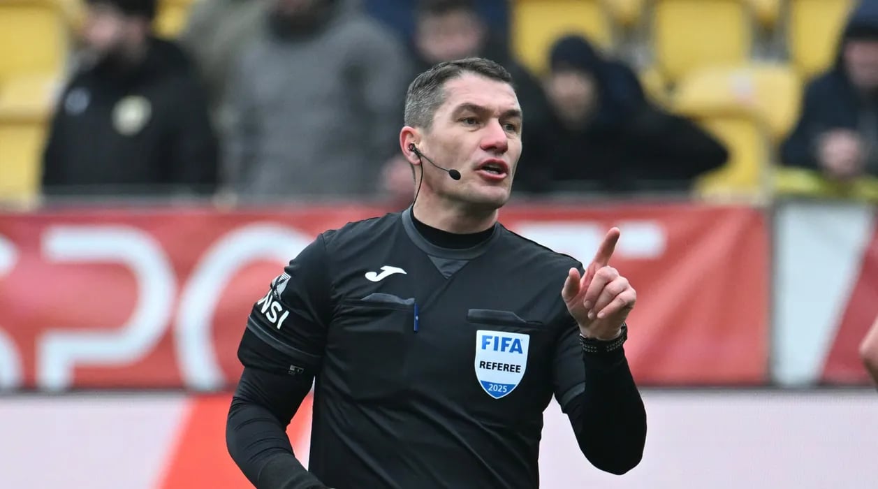 Istvan Kovacs arbitrează meciul 1.000 la Cupa Mondială 2026 și primește echipament special de la Collina