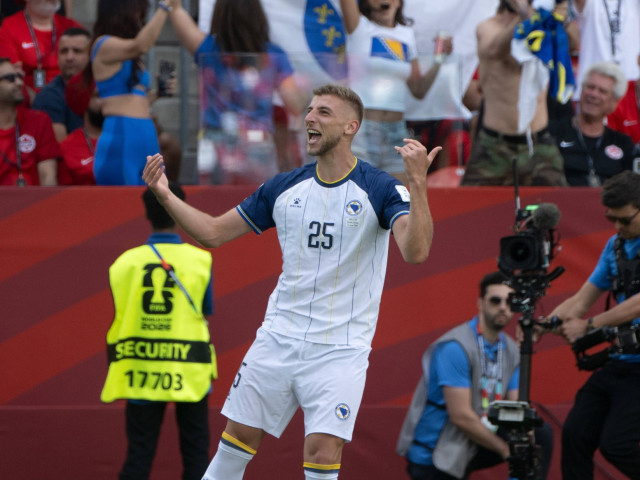 Jovo Lukic sărbătorind un gol pentru Bosnia la Cupa Mondială 2026