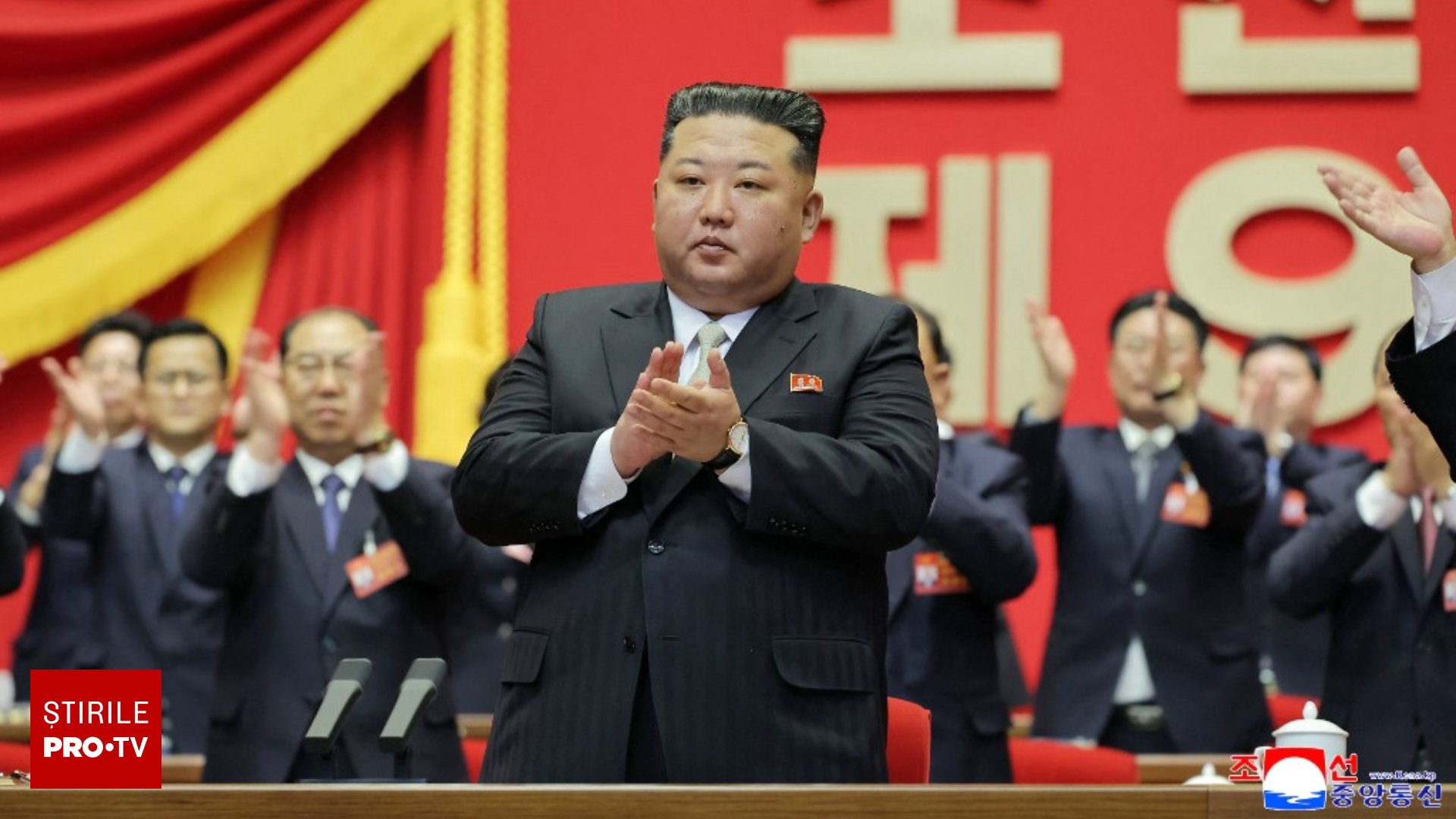Kim Jong Un vizitând o uzină de producție a materialelor nucleare
