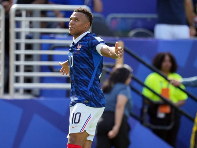 Kylian Mbappe a devenit cel mai bun marcator din istoria naționalei Franței, după dubla cu Senegal