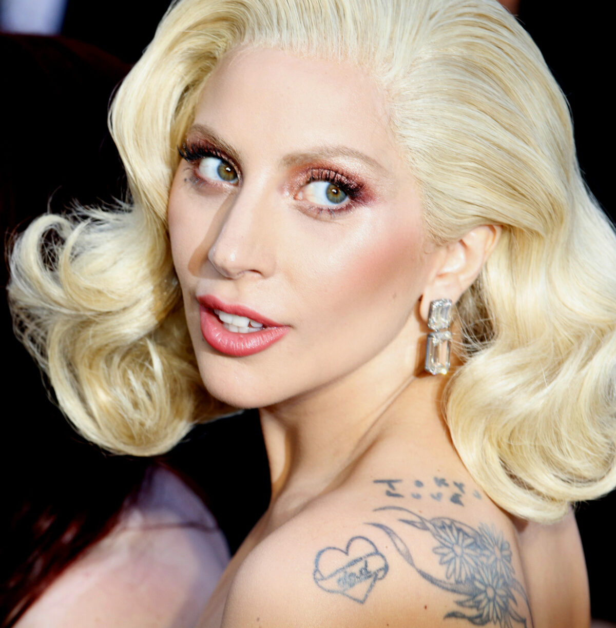 Lady Gaga vorbește despre lupusul eritematos sistemic