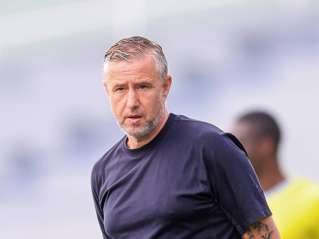 Laurențiu Reghecampf semnează contractul cu Al-Hilal Omdurman