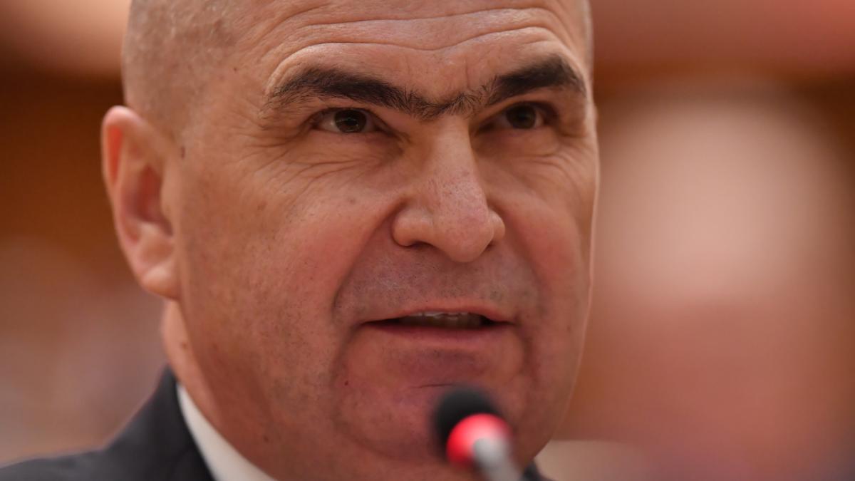 Liberalii excluși de Bolojan, prezenți la recepția Ambasadei SUA. Imaginea zilei