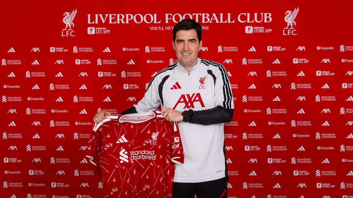 Andoni Iraola, noul antrenor al lui Liverpool