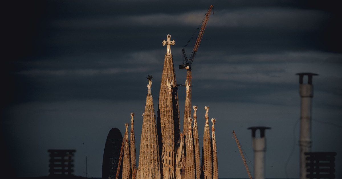 Matematica din spatele frumuseții Sagrada Familia: secretele numerice ale operei lui Gaudí
