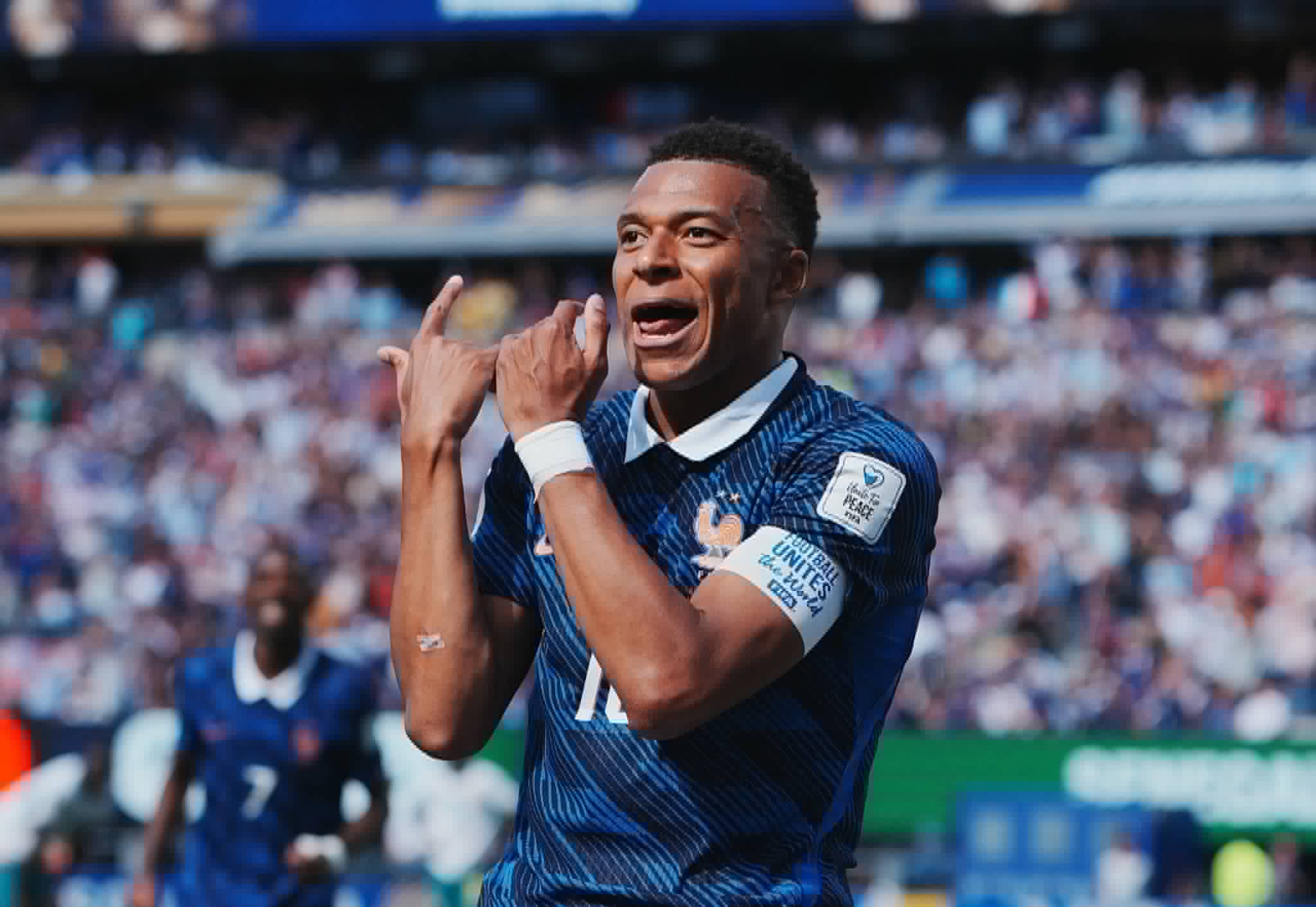 Kylian Mbappe sărbătorind un gol la Campionatul Mondial