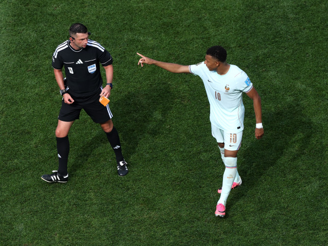 Mbappe refuză să predea banderola direct, gestul face înconjurul lumii la CM 2026
