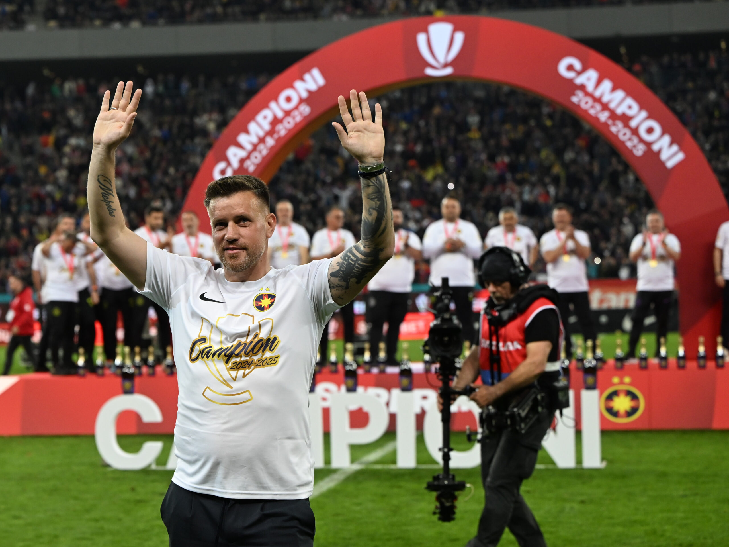 Mihai Pintilii și Elias Charalambous pe banca tehnică a FCSB