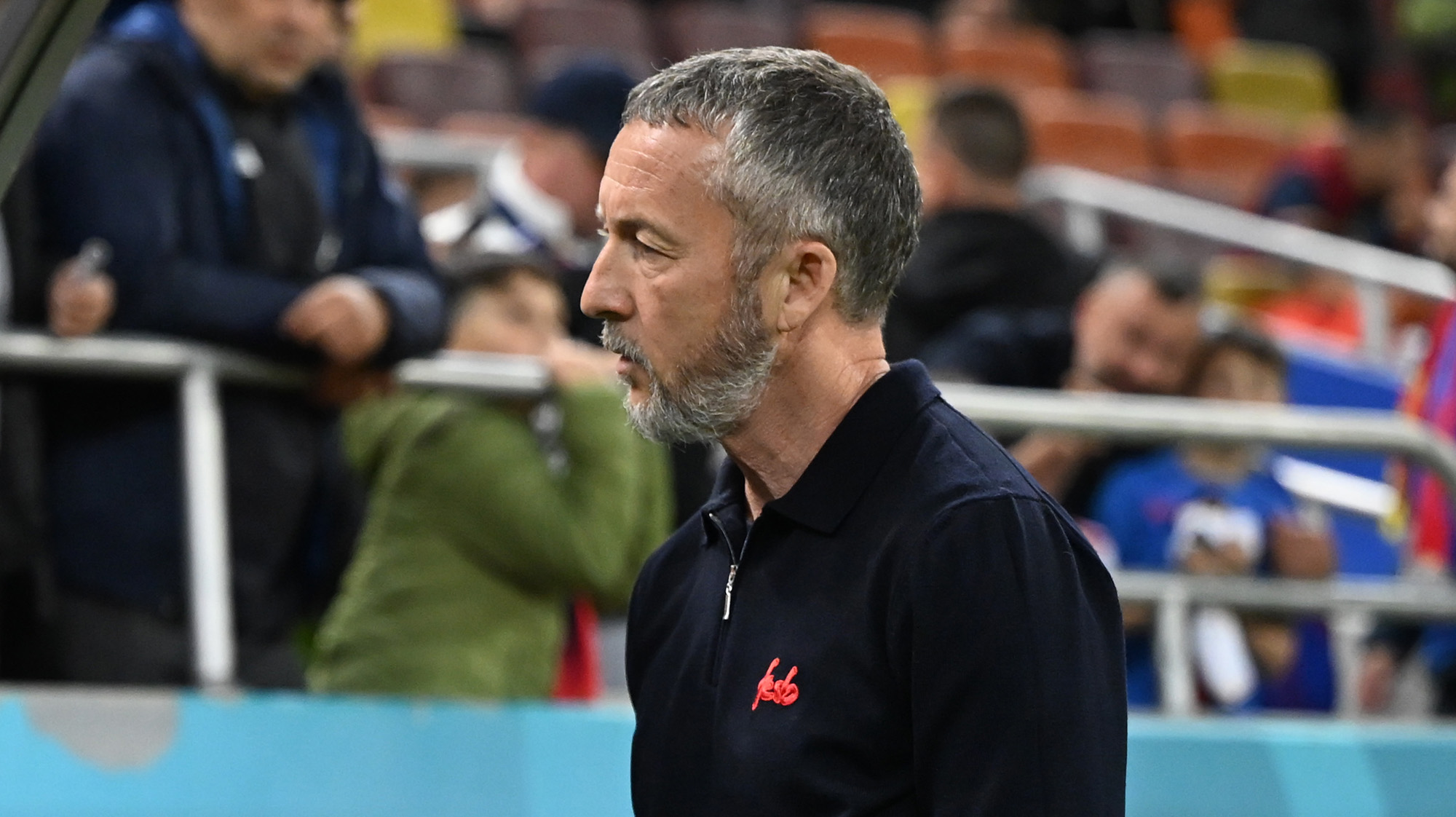 Mihai Stoica în timpul unei declarații la Prima Sport