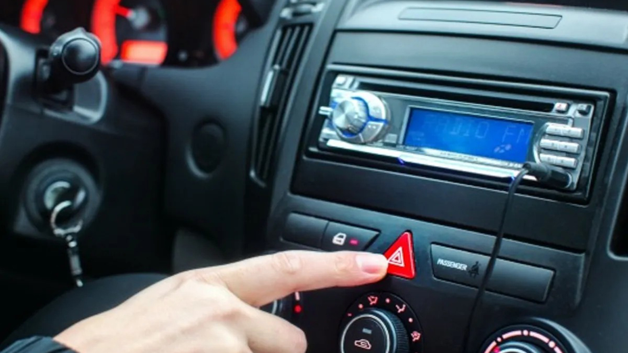 Termostat auto defect care cauzează răcirea motorului la vale