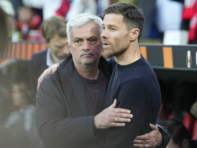 Jose Mourinho și Xabi Alonso la Real Madrid