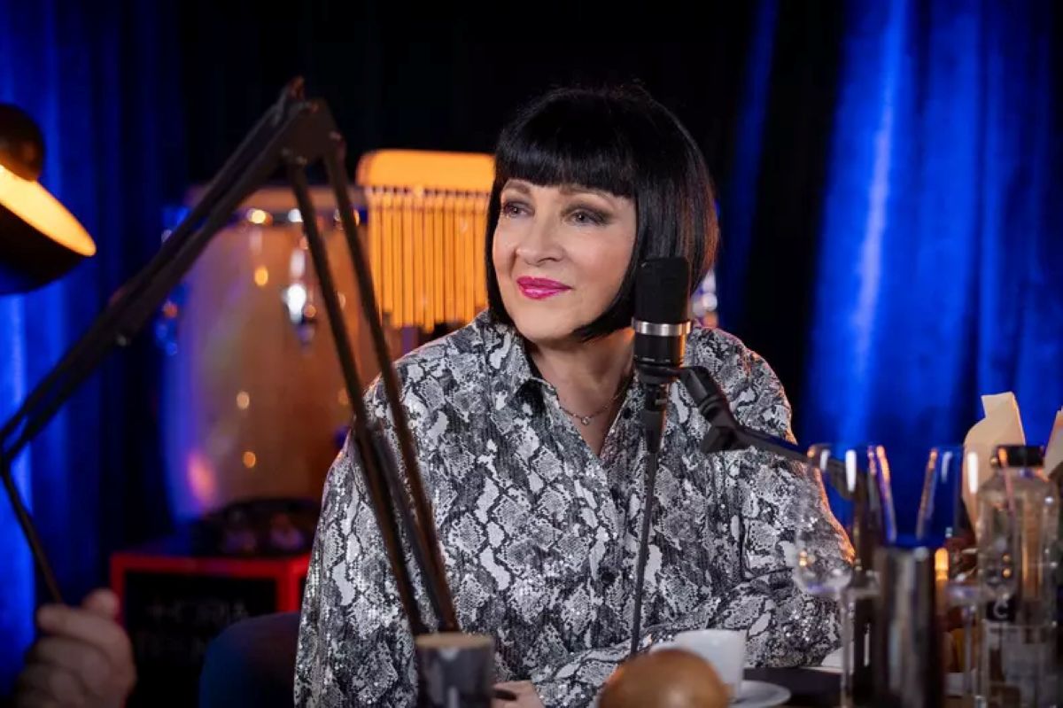 Neti Sandu, vacanță cu nepoata Alice la Veneția. Vedeta Pro TV a lansat o carte de poezii