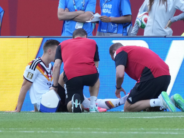 Nico Schlotterbeck pe teren în timpul meciului Germania - Coasta de Fildeș