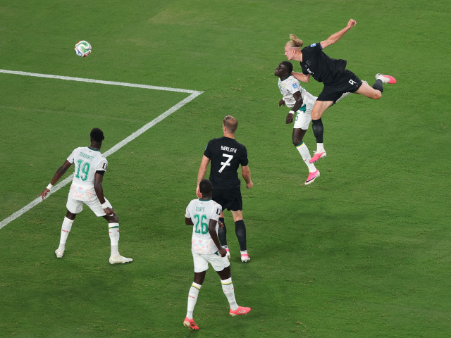 Erling Haaland sărbătorind un gol pentru Norvegia împotriva Senegalului