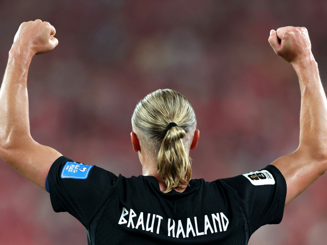 Erling Haaland sărbătorind un gol pentru Norvegia