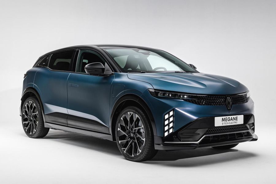 Noul Renault Megane E-Tech Electric facelift în culoarea Albastru Satin, vedere frontală