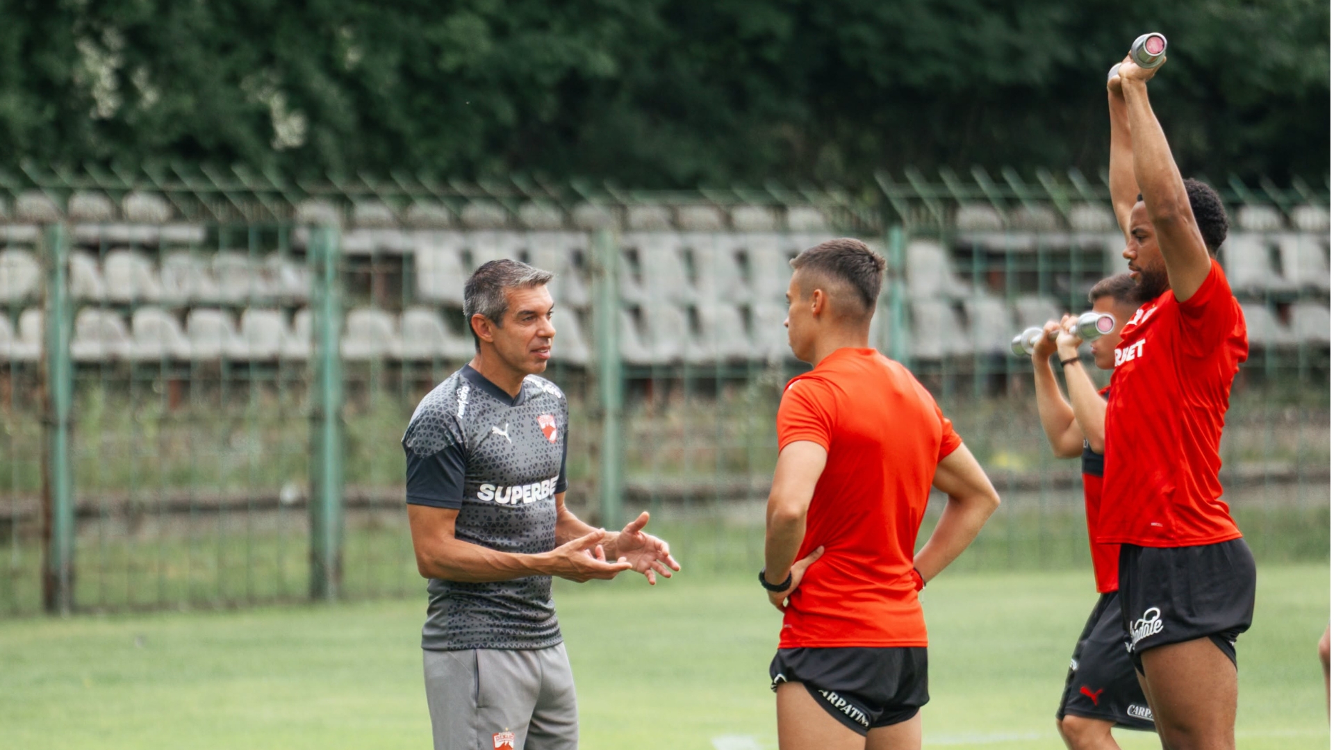 Nuno Campos introduce antrenamente pe grupuri specifice la Dinamo, în cantonamentul din Polonia