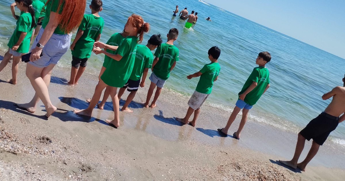 Elevi ai Școlii Gimnaziale Milcov în excursie la mare