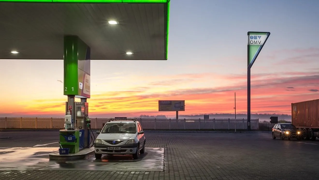 Lucrări la benzinăriile OMV Petrom pe Autostrada București-Ploiești