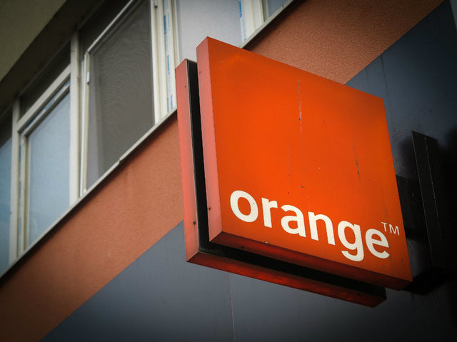 Orange Romania livrare infrastructură date HUB Inteligență Artificială