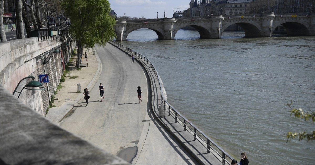 Sistem de răcire urbană cu apă din Sena la Paris