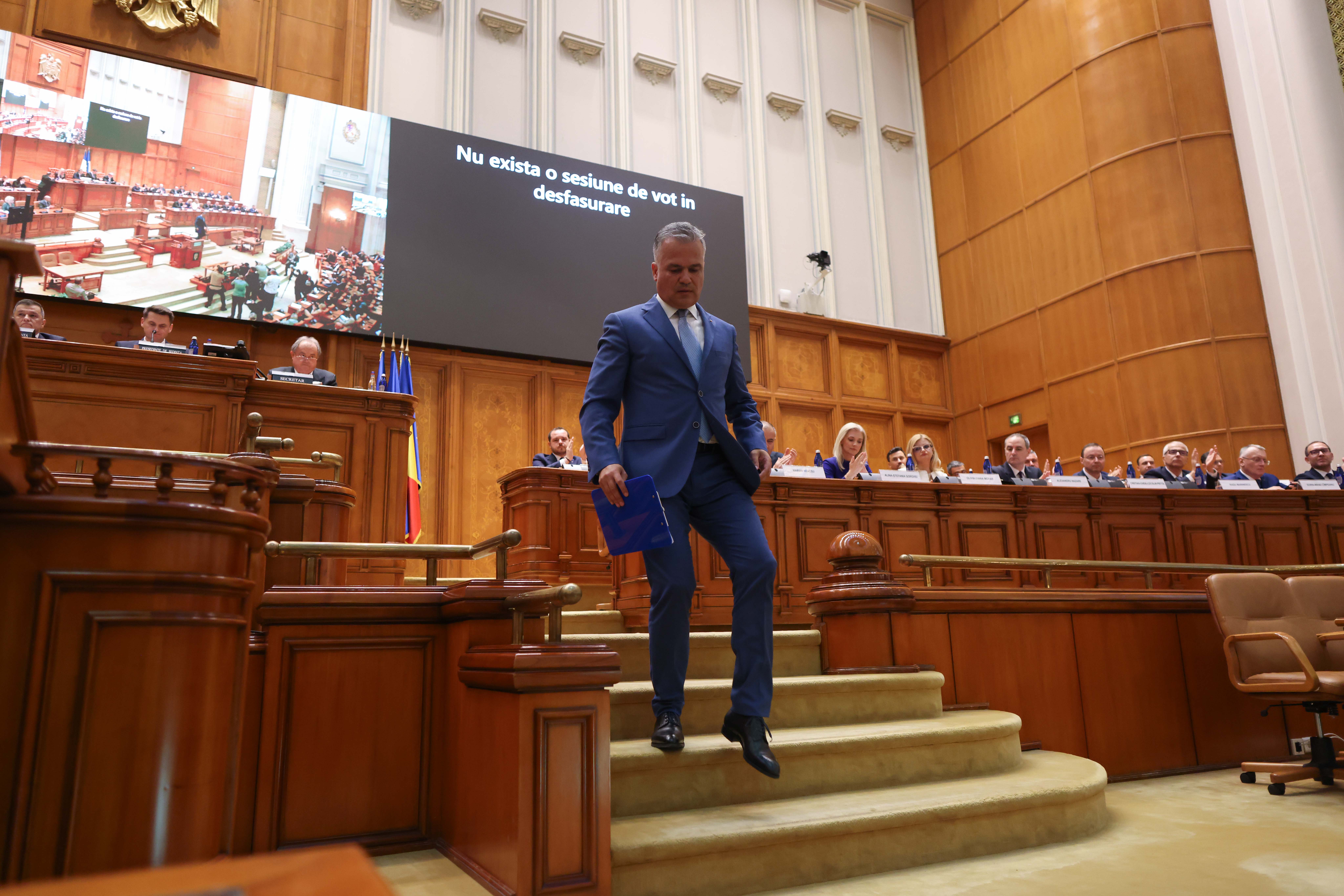 Adrian Veștea în Parlamentul României
