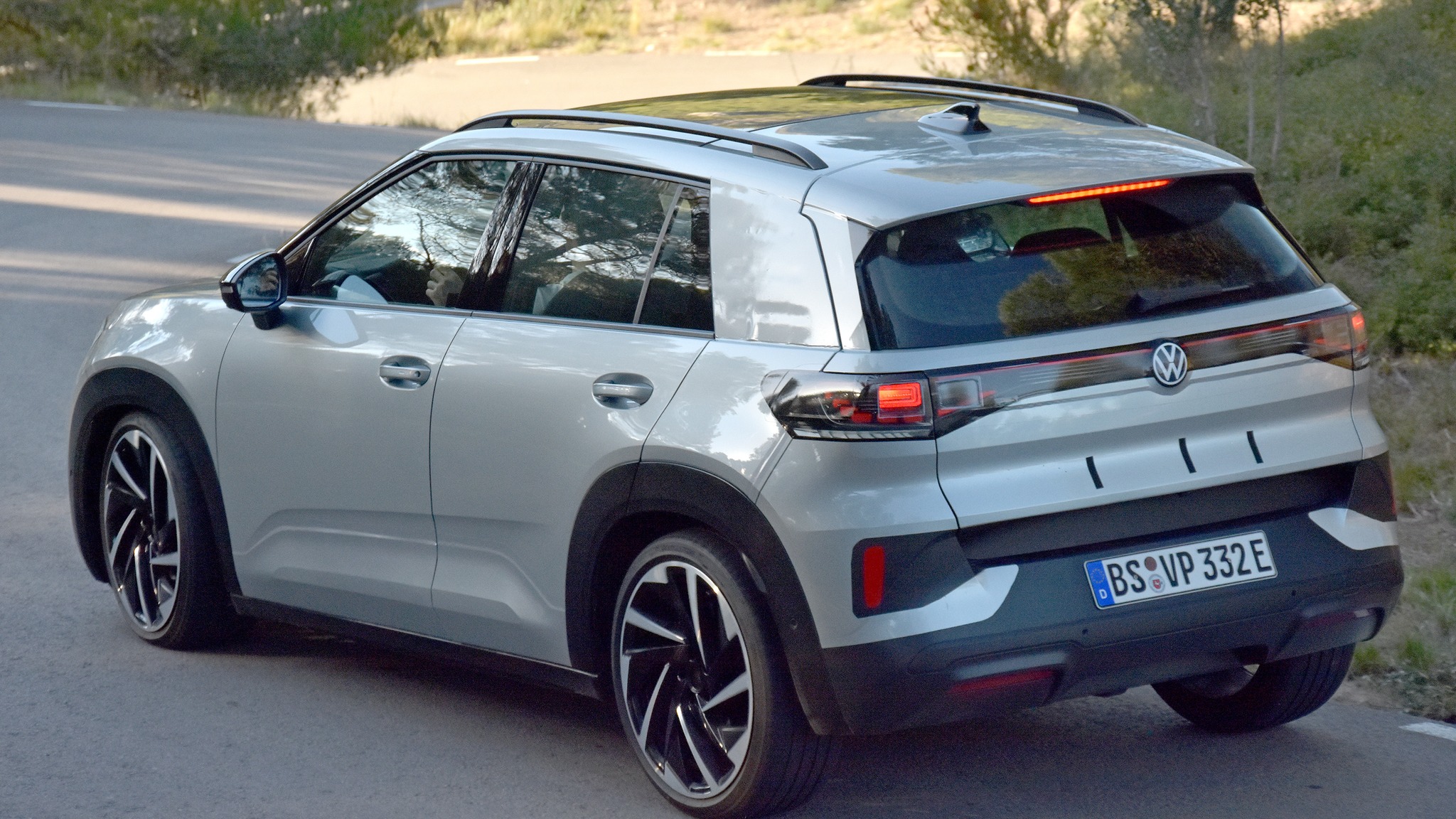 Piața auto 2026: Dacia domină mașinile noi, chinezii avansează, second-handul rămâne masiv