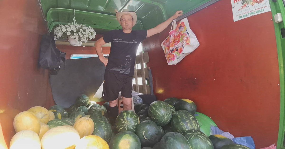 Piața din Slatina, a doua cea mai ieftină din țară. Roșii sub 3 lei/kg, lubenițe din Grecia și producători locali