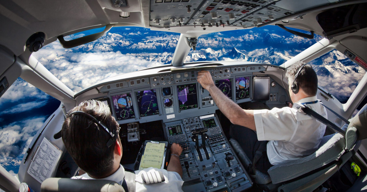 Pilot Air Canada acuzat că a zburat 17 ani fără licență, operând peste 900 de zboruri