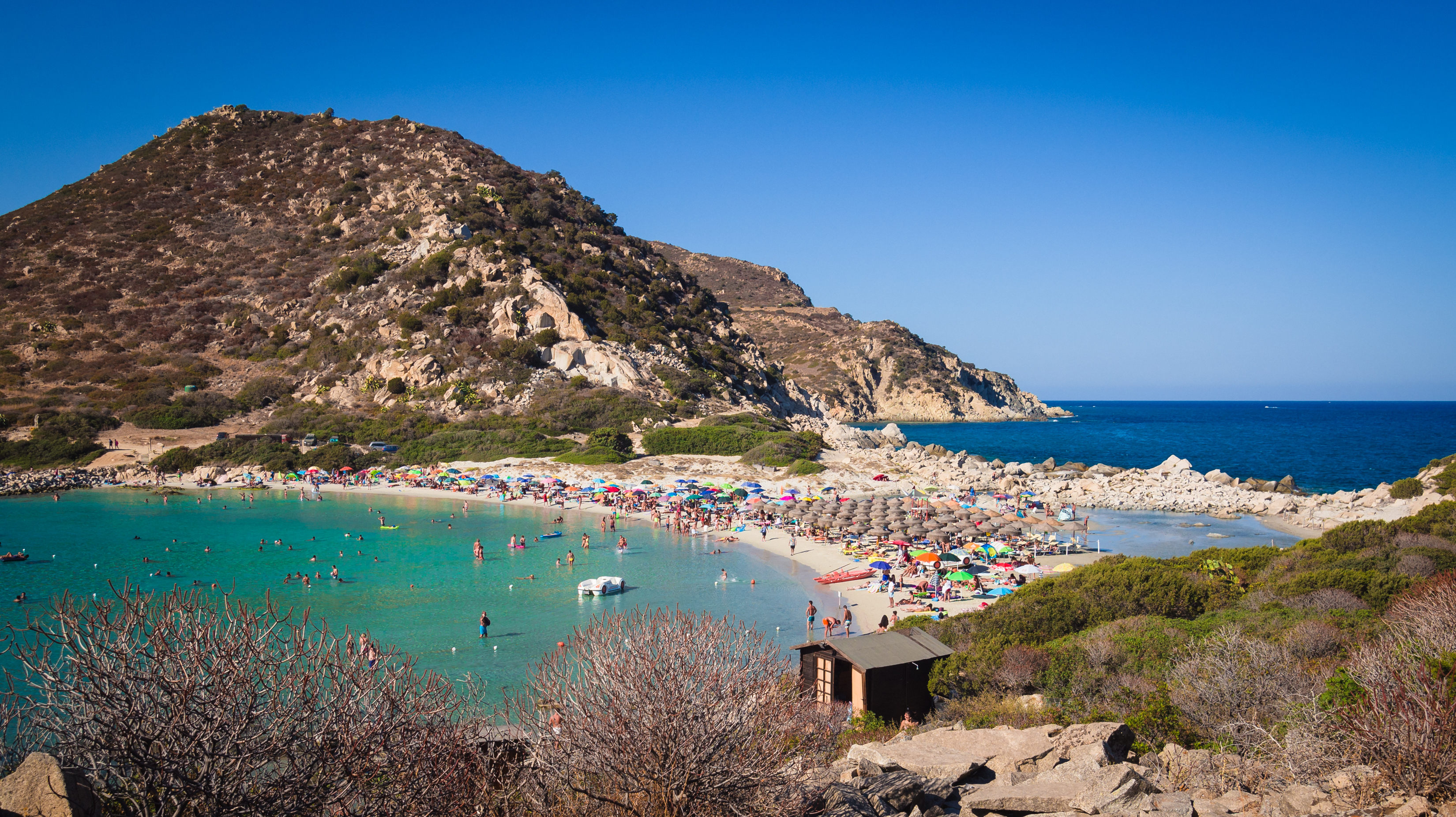 Plaja Punta Molentis din Sardinia, Italia
