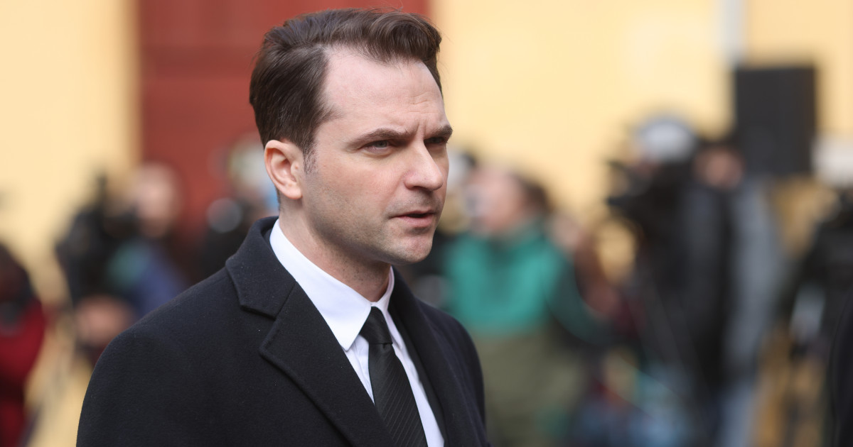 PNL atacă la CCR desemnarea lui Adrian Veștea ca premier, invocând lipsa consultărilor formale