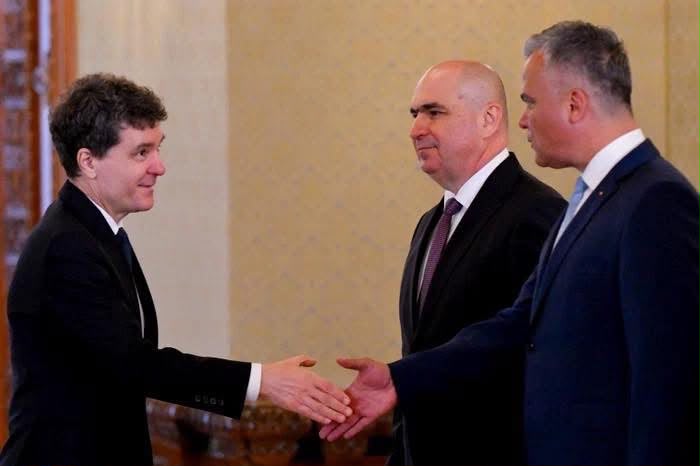 Adrian Veștea, premier desemnat