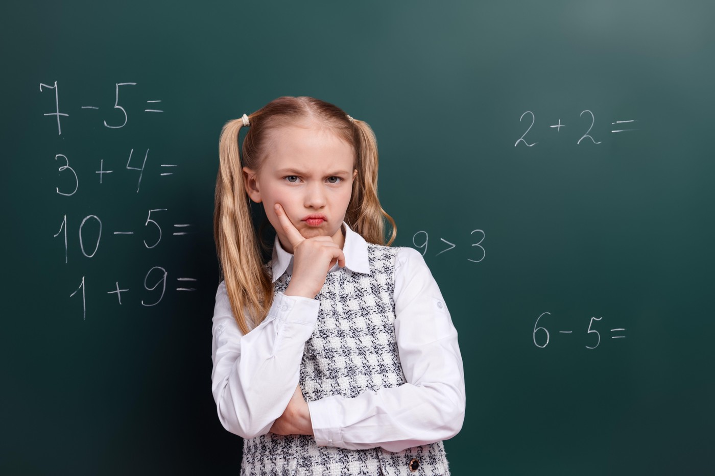 Problema de matematică de clasa a III-a care pune în dificultate adulții: Câți bani îi rămân Mariei?