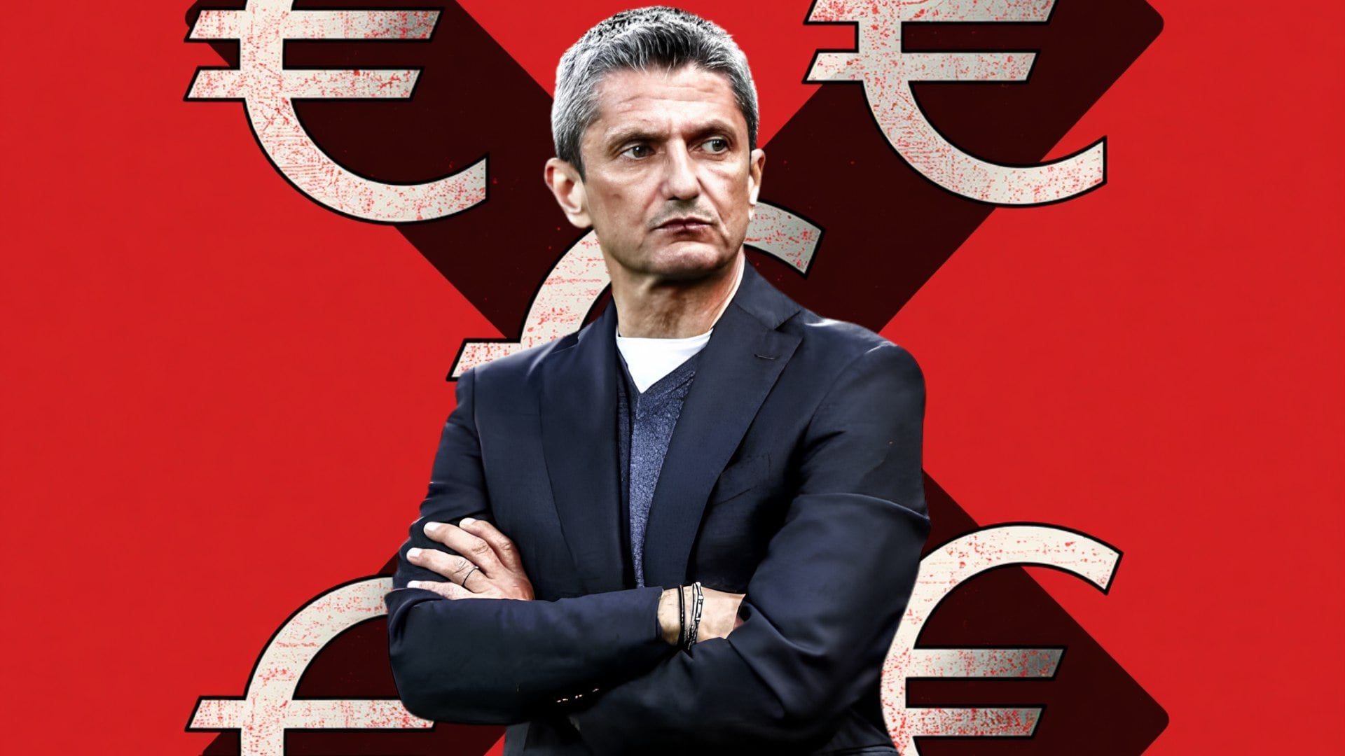 Răzvan Lucescu, antrenor de fotbal, pe stadion