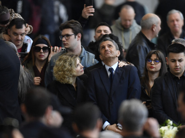 Răzvan Lucescu la funeraliile lui Mircea Lucescu