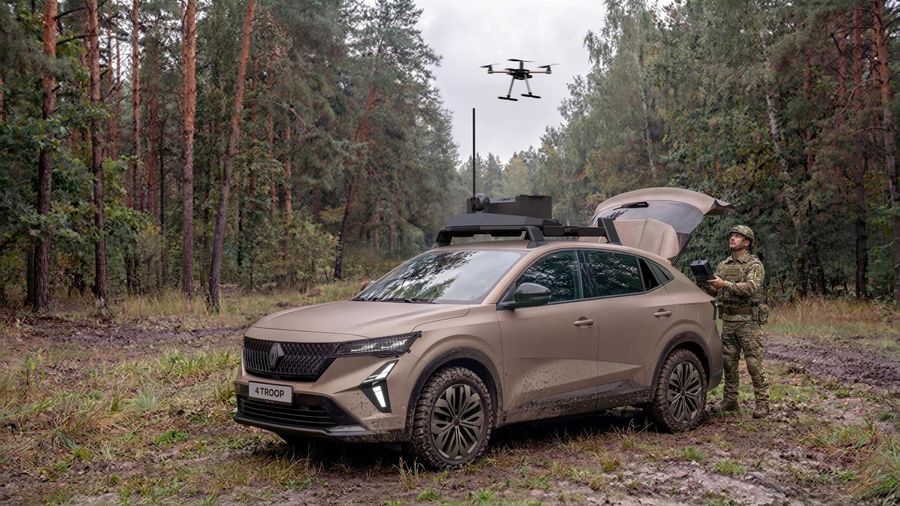 Prototipul Renault 4 TROOP la evenimentul Eurosatory
