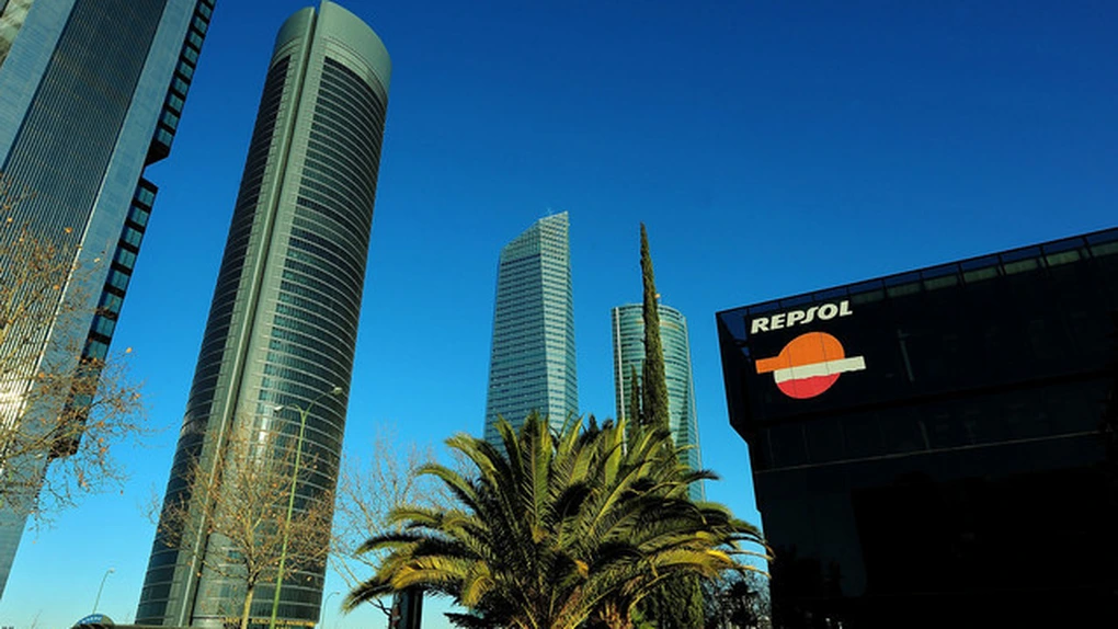 Repsol semnează un acord de explorare petrolieră în Venezuela, în Lacul Maracaibo