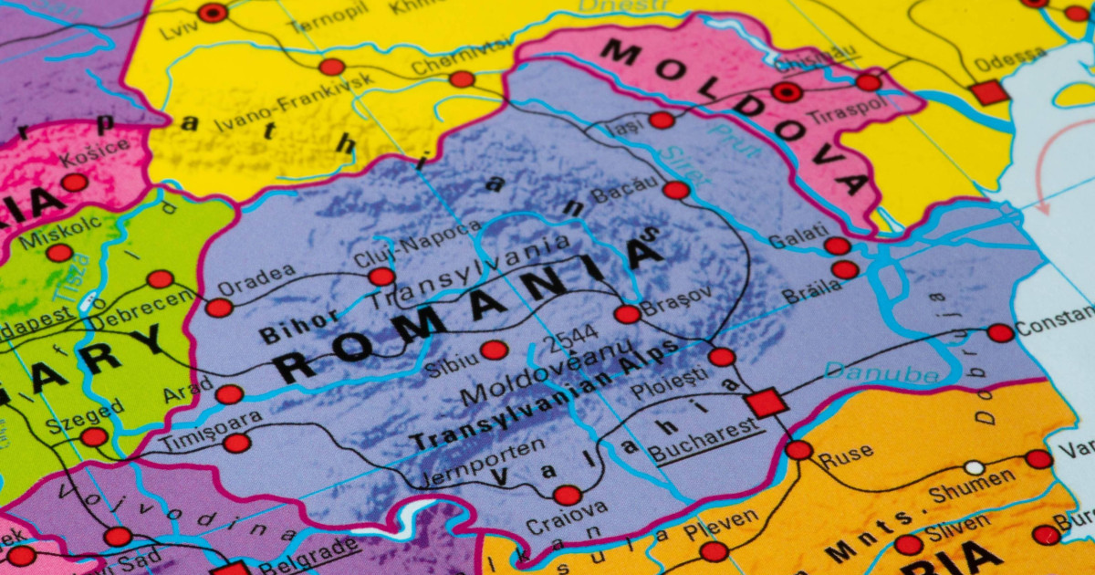 Drapelul Republicii Moldova și al Uniunii Europene
