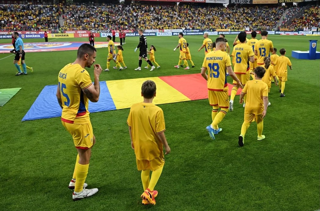 România învinge Țara Galilor cu 2-1 într-un amical; Hagi laudă debutul lui David Matei