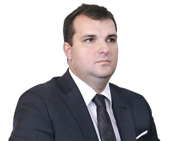 Hartă a României cu infrastructură rutieră și feroviară