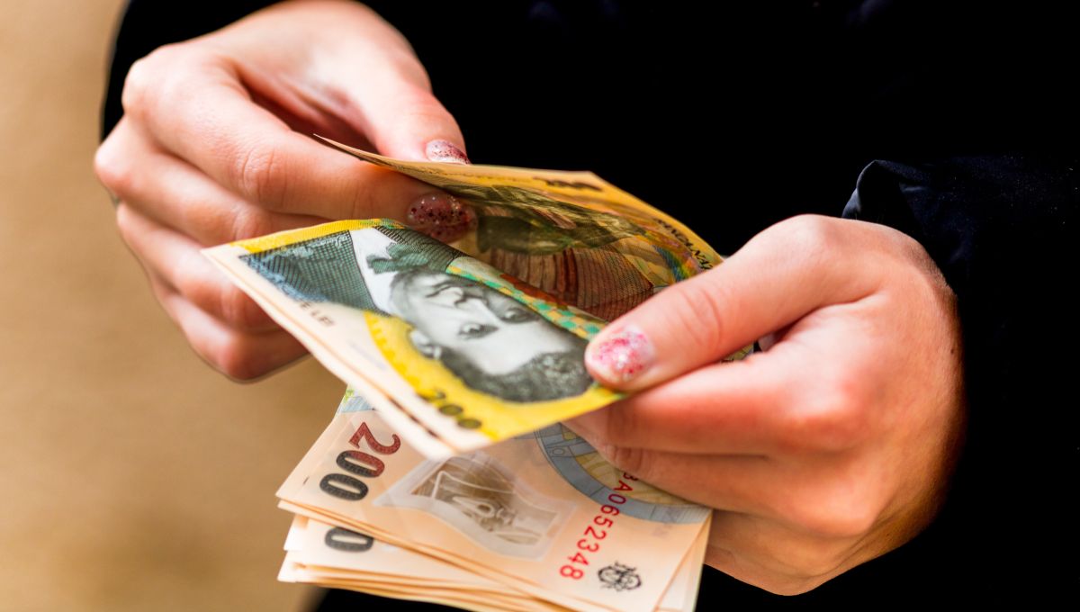 Grafic cu evoluția salariilor și inflației în România