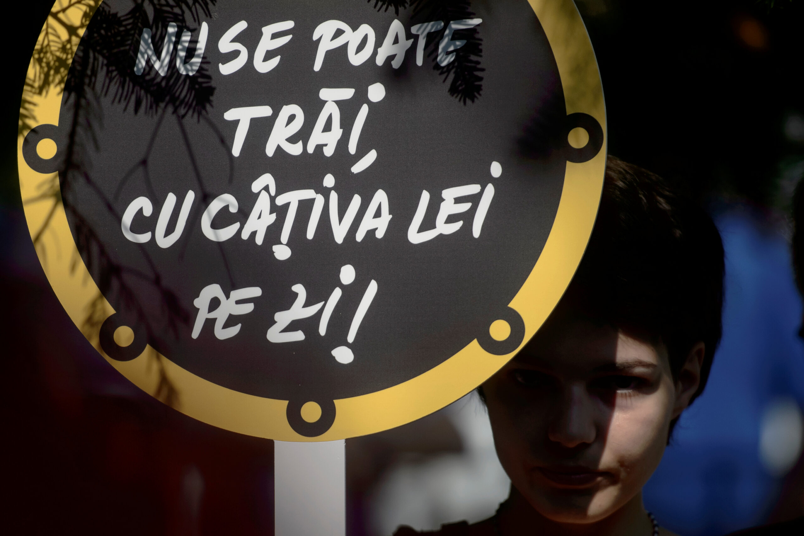 Salariul minim crește la 1 iulie, dar puterea de cumpărare scade din cauza inflației și a taxelor