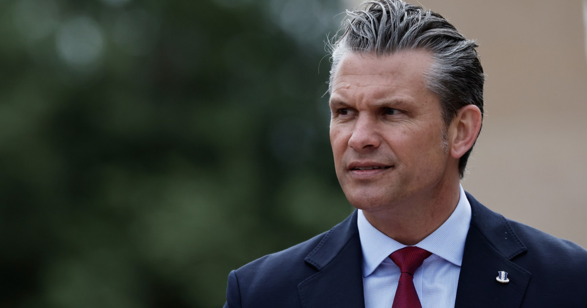 Secretarul american al Apărării, Pete Hegseth, critică Europa pentru „invazia” migranților, în discursul din Normandia