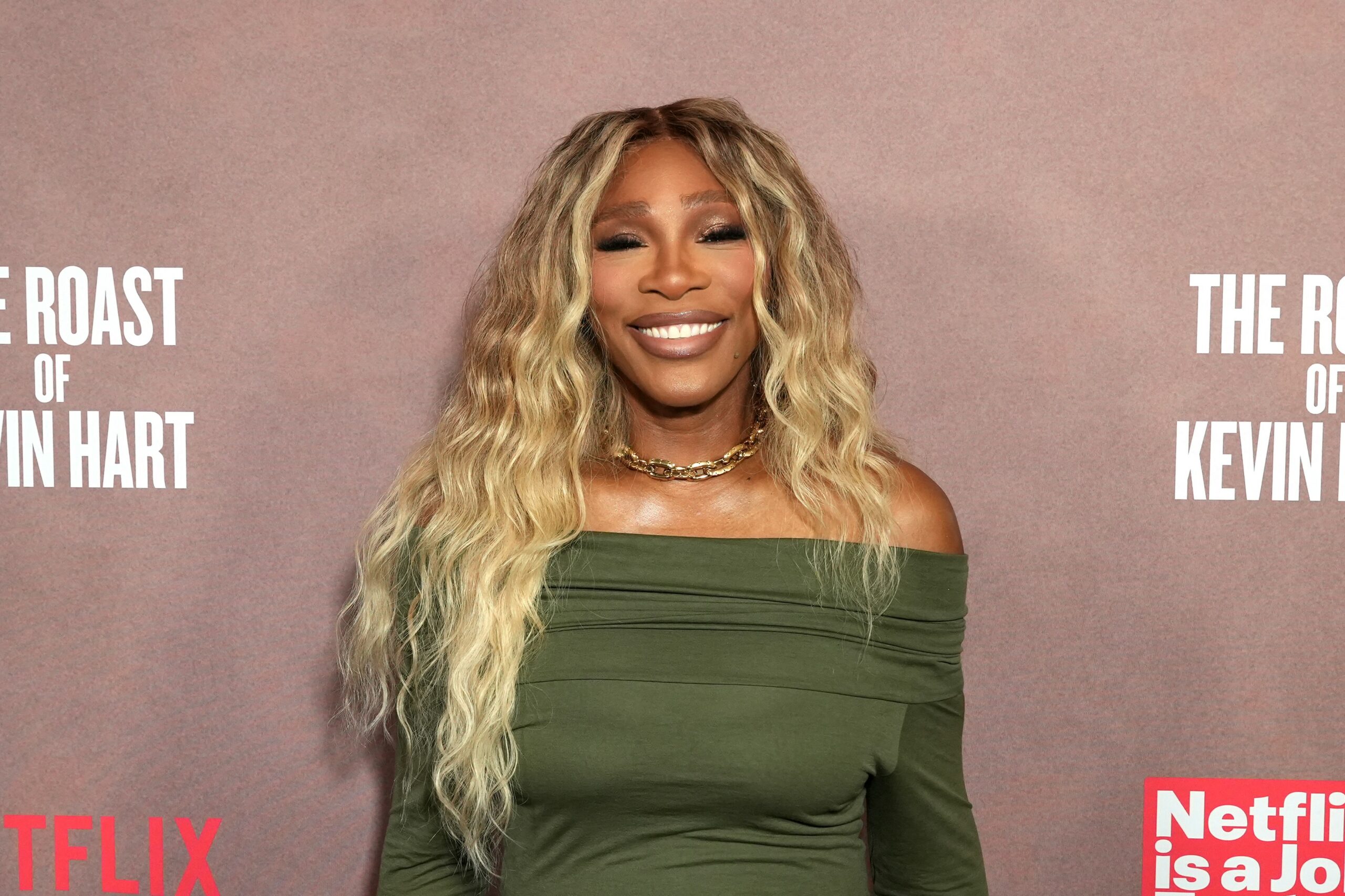 Serena Williams pe terenul de tenis