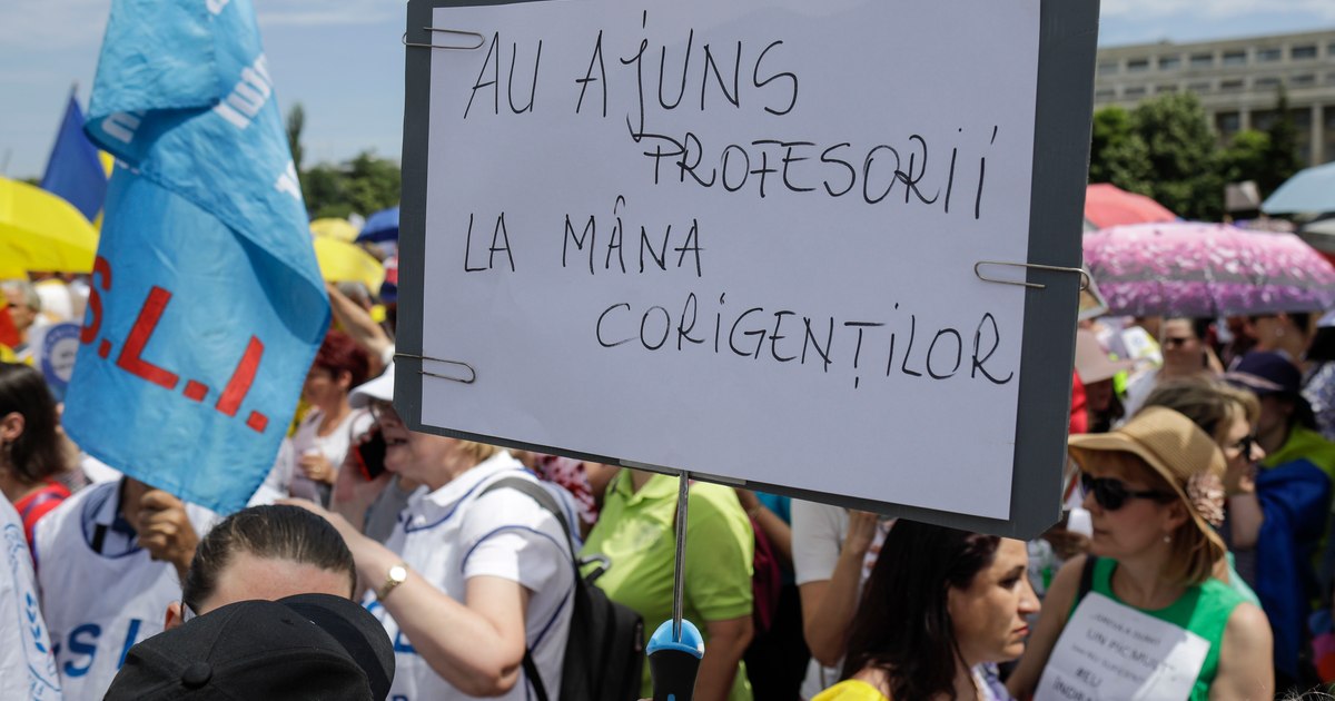 Protest al sindicaliștilor din educație la Palatul Parlamentului