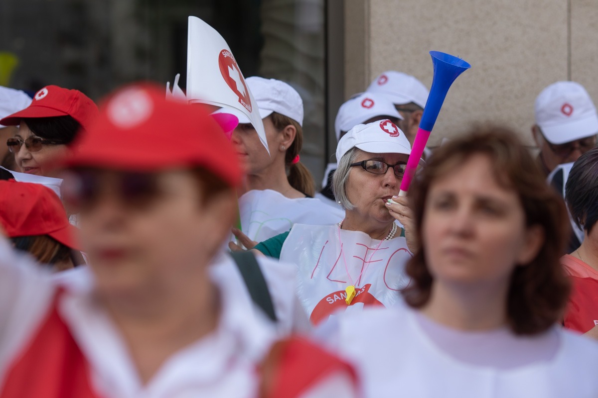 Protest Sanitas în fața Guvernului