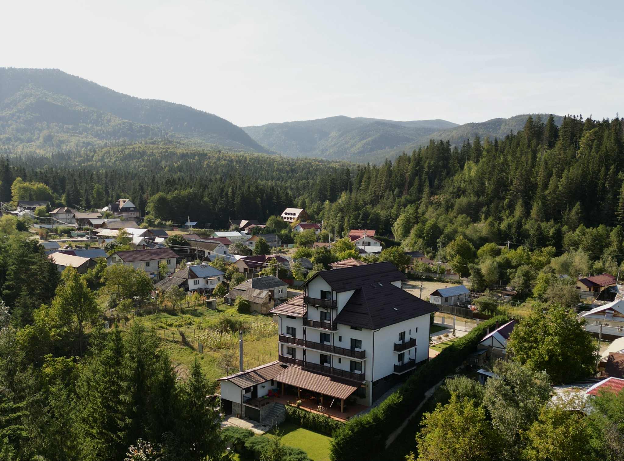 Soveja, stațiunea din Vrancea unde aerul este printre cele mai curate din România, atrage tot mai mulți turiști