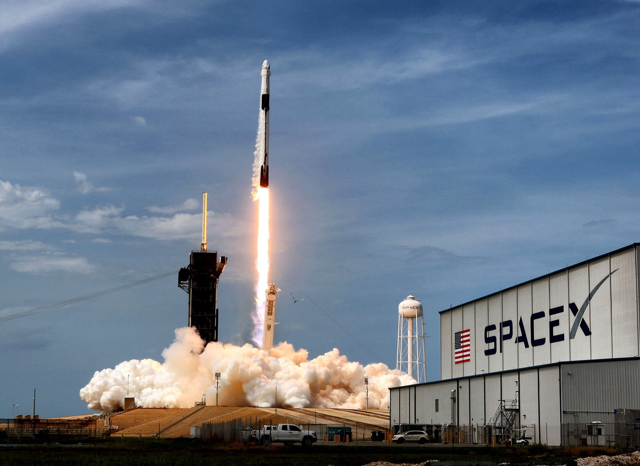 SpaceX achiziționează Cursor pentru 60 de miliarde de dolari